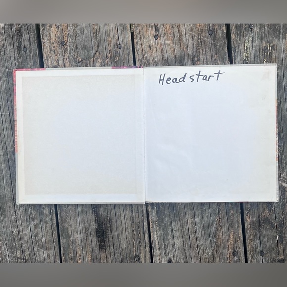 ‘THE GREY LADY AND THE STRAWBERRY SNATCHER’ HARDCOVER VINTAGE KIDS BOOK - Picture 8 of 10